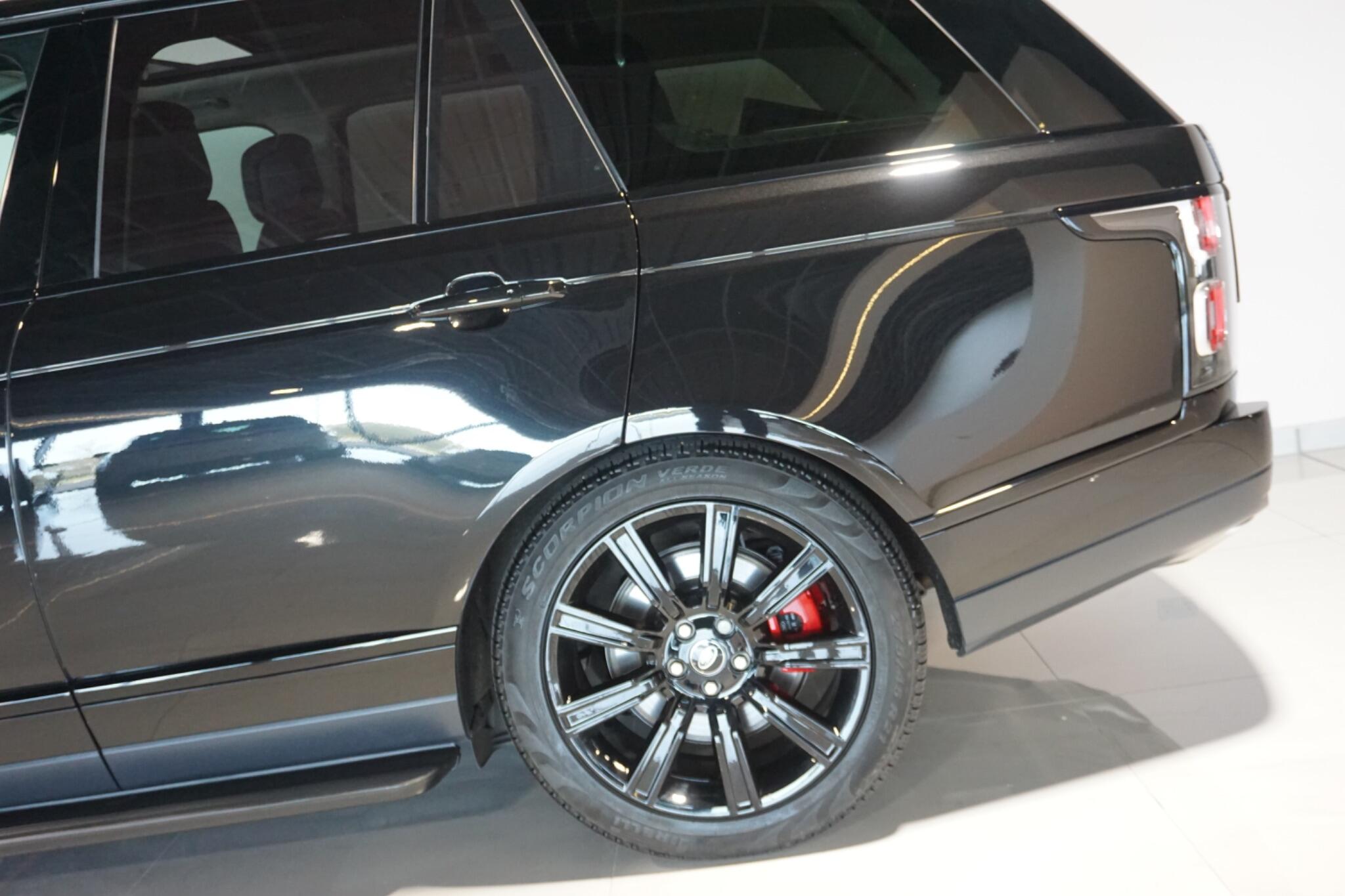 Land Rover Range Rover 2.0 P400e 13.1kWh Westminster Black SUV 5dr Petrol Plug-in Hybrid Auto 4WD Euro 6 (s/s) (404 ps)